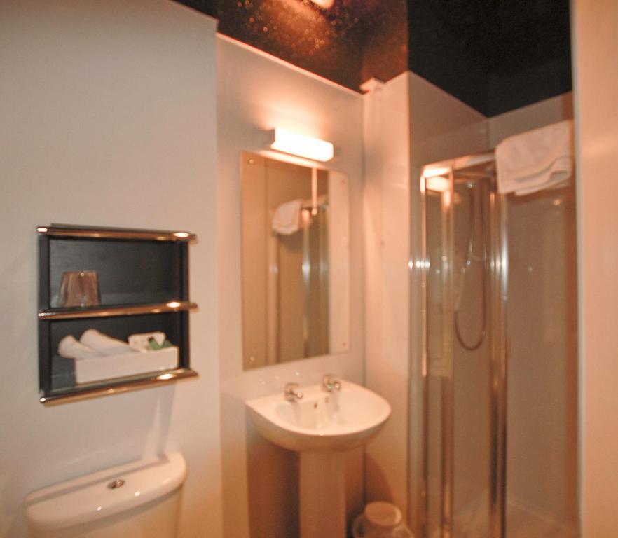Beechgrove Hotel Perth Room photo